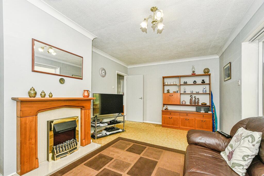 House in Durrington, Wiltshire - View 4