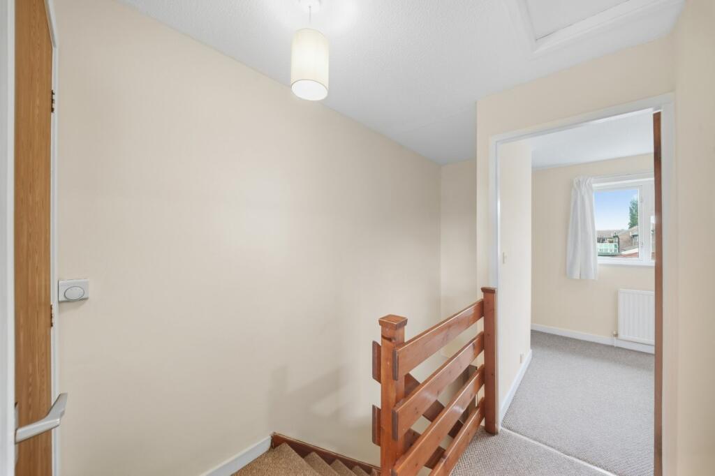 House in Rushcliffe, Compton Acres - More
