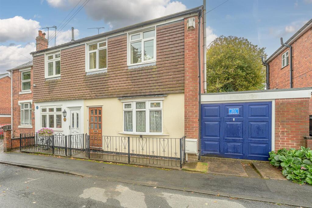 3-bed semi-detached on Oak Street, Kingswinford, DY6 9LT, £275,000