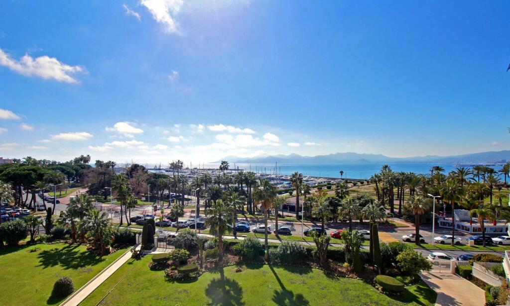 Main image of property: Cannes, Provence-Alpes-Cote d'Azur, 06, France