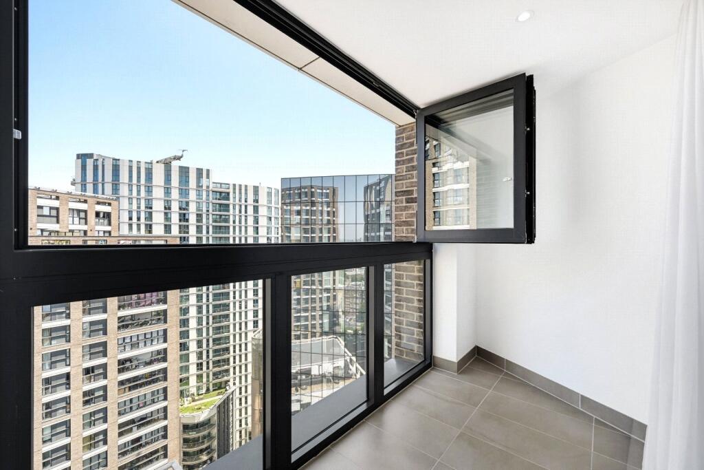 Apartment in London, St. George in the East, Whitechapel - View 3