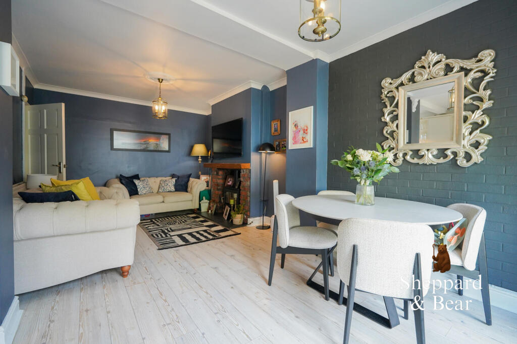 House in Cardiff, Rumney - More