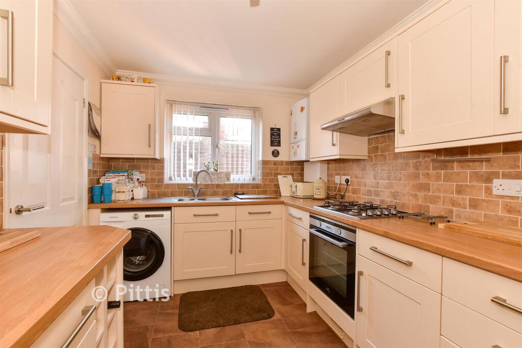 House in Brading, Isle of Wight - View 4