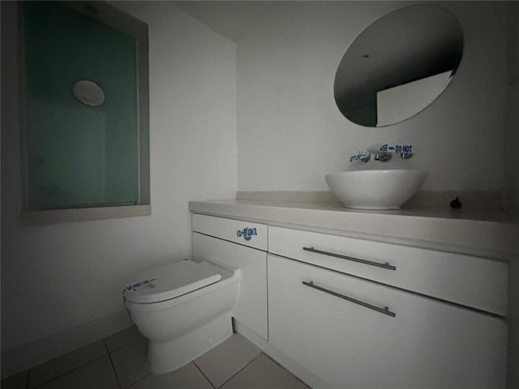 Apartment in Birmingham, West Midlands - View 5