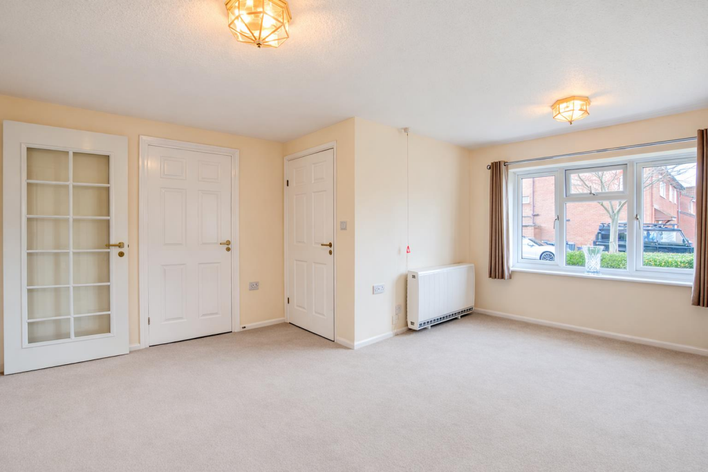 Gardens Court, West Bridgford, Nottingham photo 4