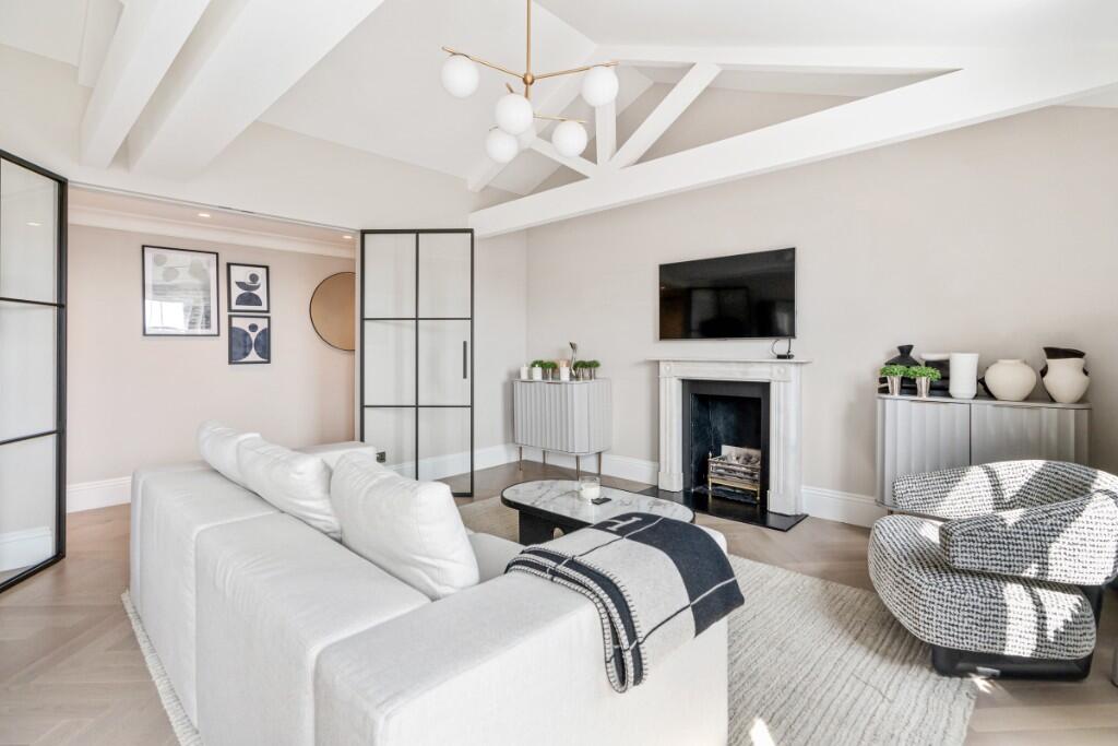 Apartment in London, Royal Borough of Kensington and Chelsea - View 2