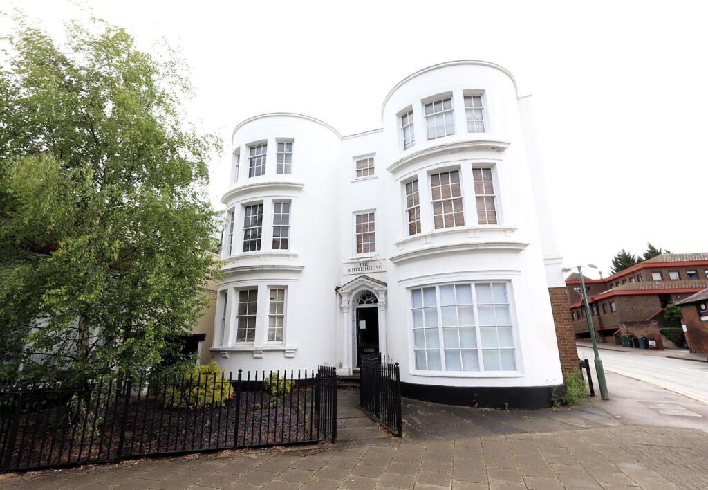 Main image of property: Marlowes, Hemel Hempstead