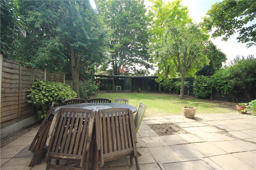House in London - View 3
