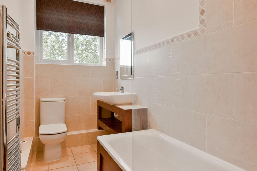 Apartment in London - More