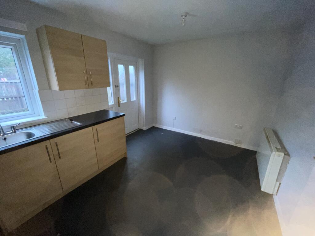 7 Rosemount Close, Keighley, West Yorkshire BD21 2EF photo 4