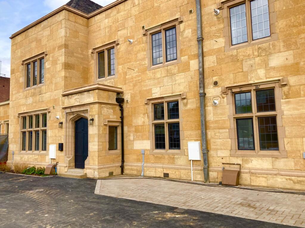 Main image of property: The Courts, Warwick Road.