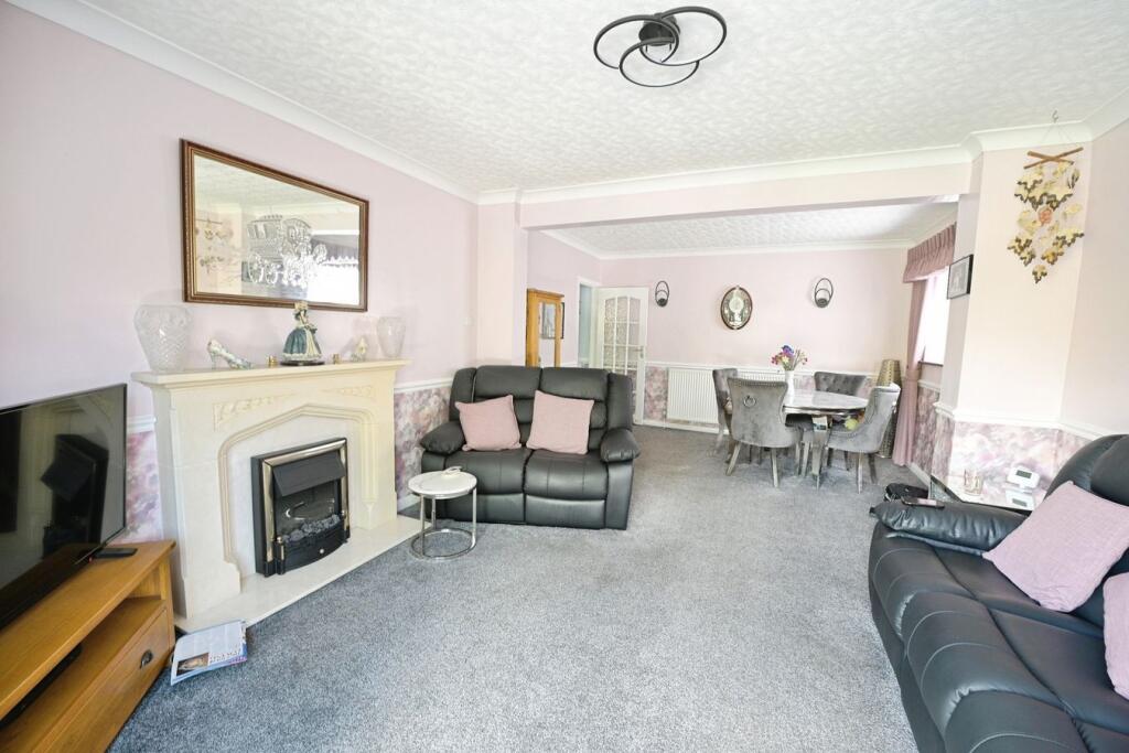House in Romford - View 2