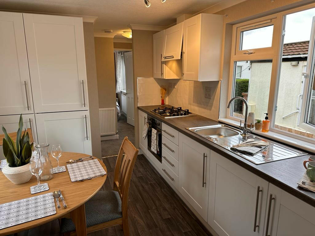 1-bed caravan on Nottingham, Nottinghamshire, NG12, £124,995