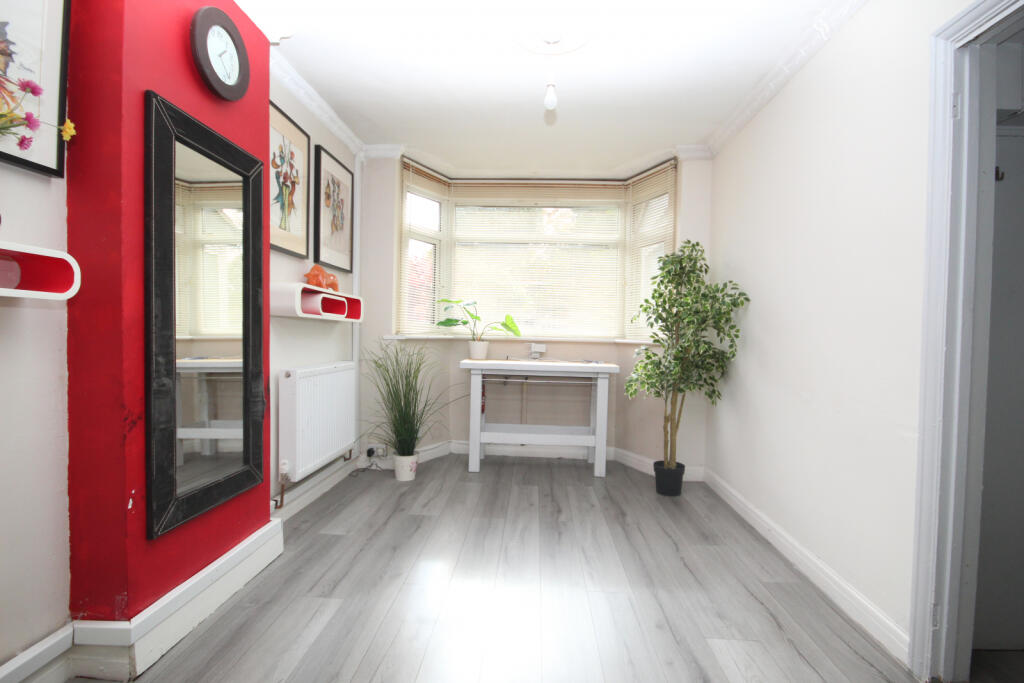 Bamford Avenue, Wembley, Middlesex HA0 photo 3