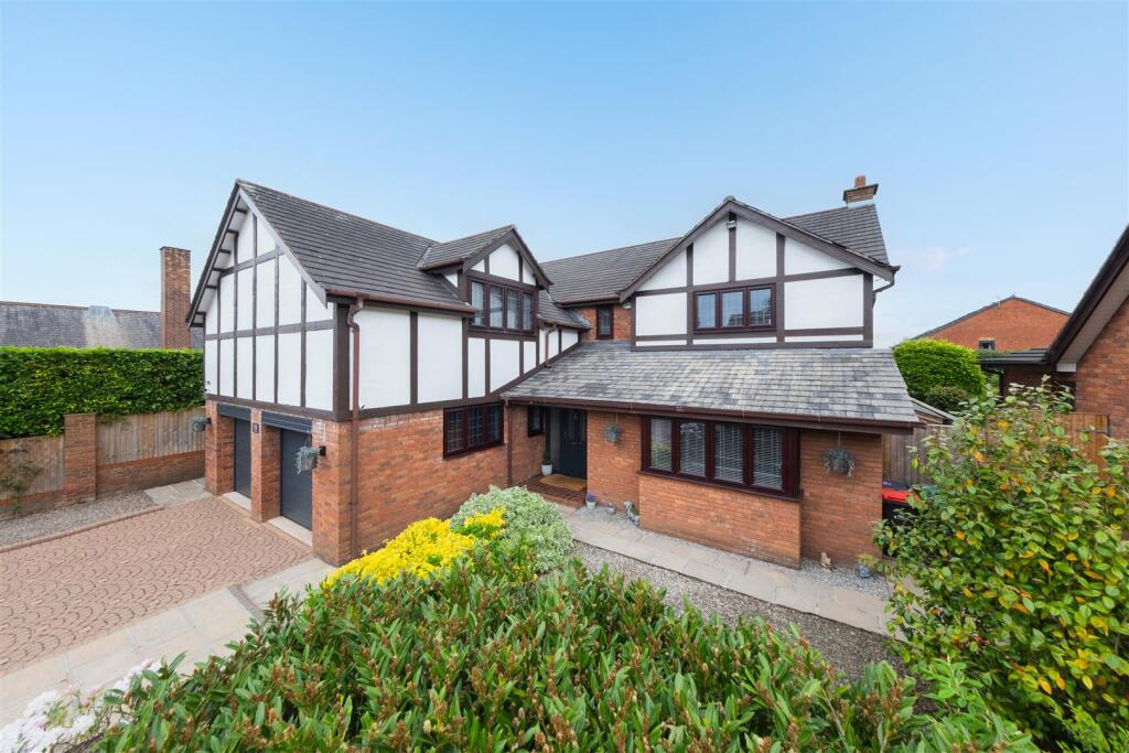 5-bed detached on Royal Gardens, Davenham, Cheshire, £750,000