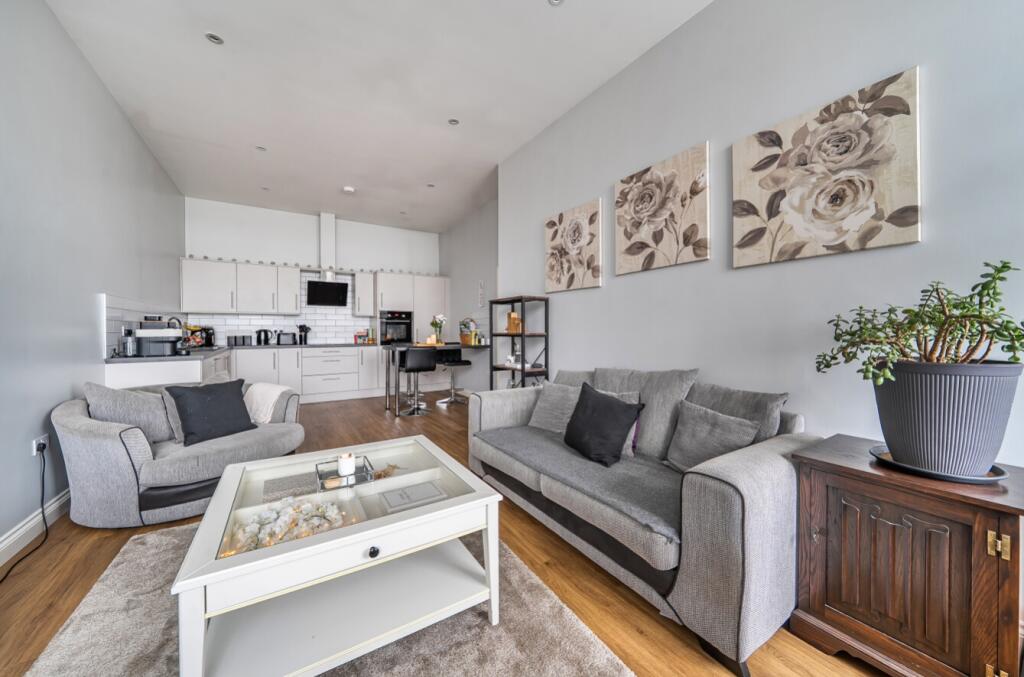 Apartment in Amber Valley, Langley Mill - View 6