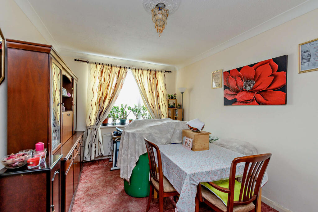 House in Doncaster, Wheatley - View 4
