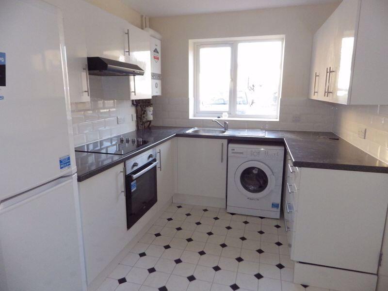 5 bedroom detached house for rent