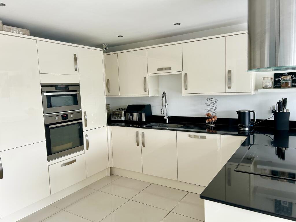 Carsington Crescent, Allestree,  Derby, Derby City photo 4
