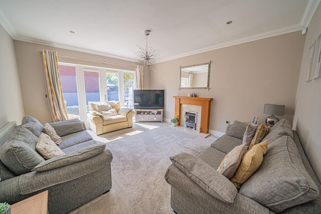 House in Solihull, Balsall - View 3