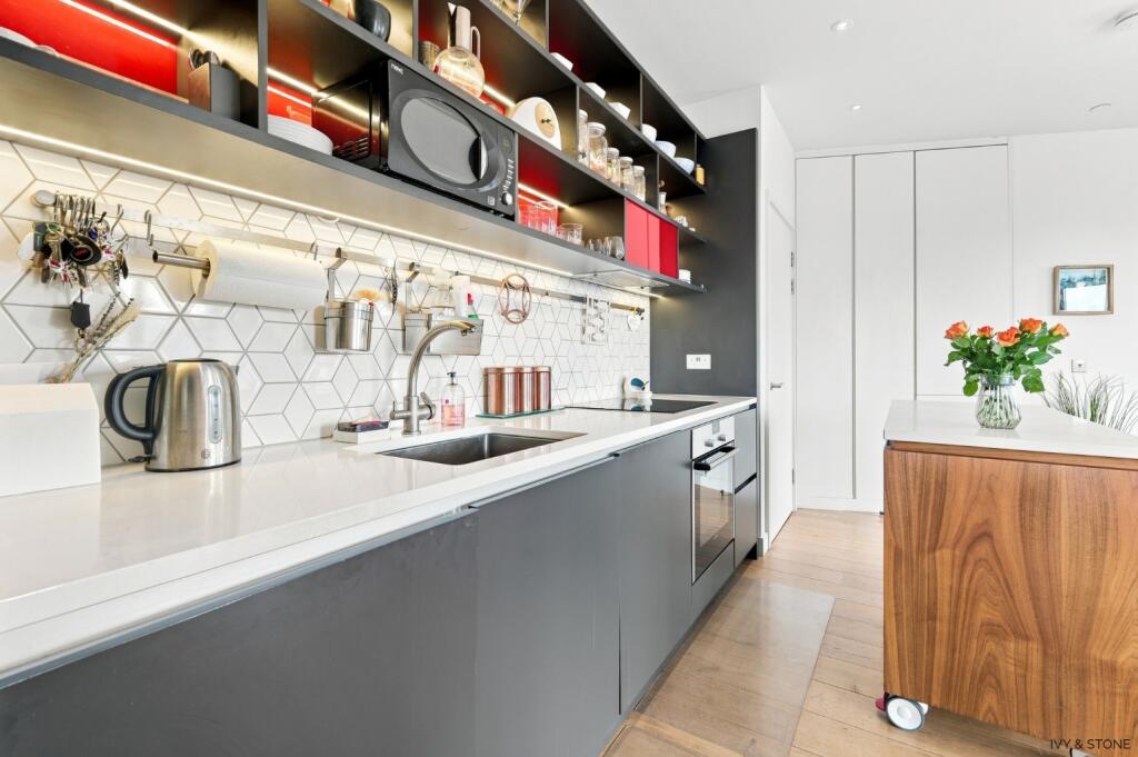 Apartment in London, London City Island, Blackwall - View 5
