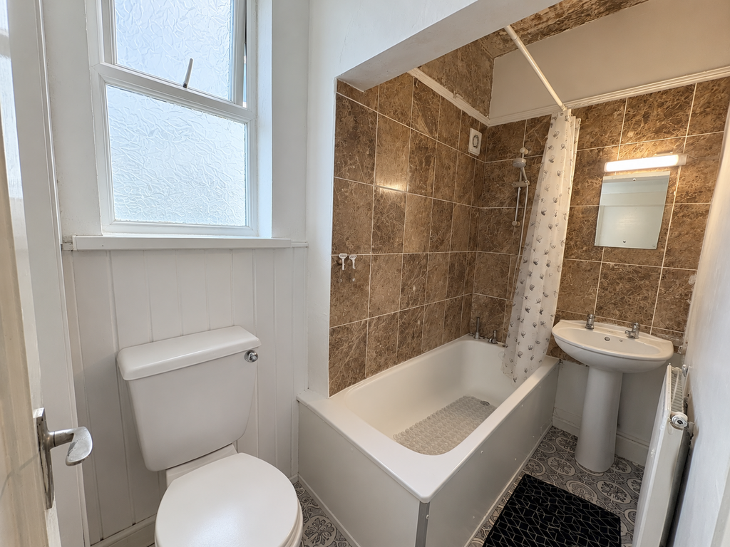 Apartment in Plymouth - View 4