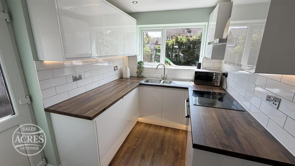 House in Sandwell, Hamstead - More