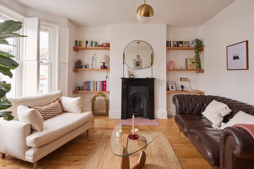 Apartment in London, Upton - View 2