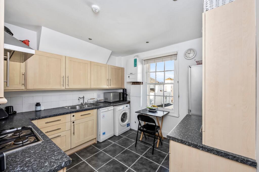 Apartment in Brighton - More