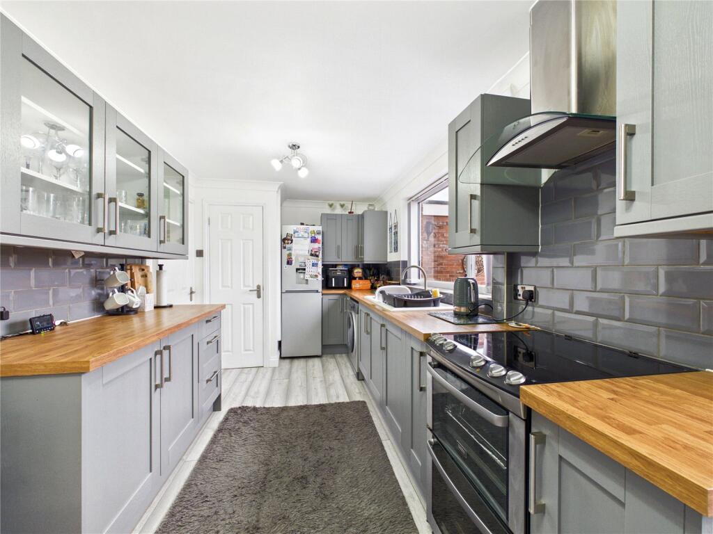 House in Ipswich, Chantry - View 4