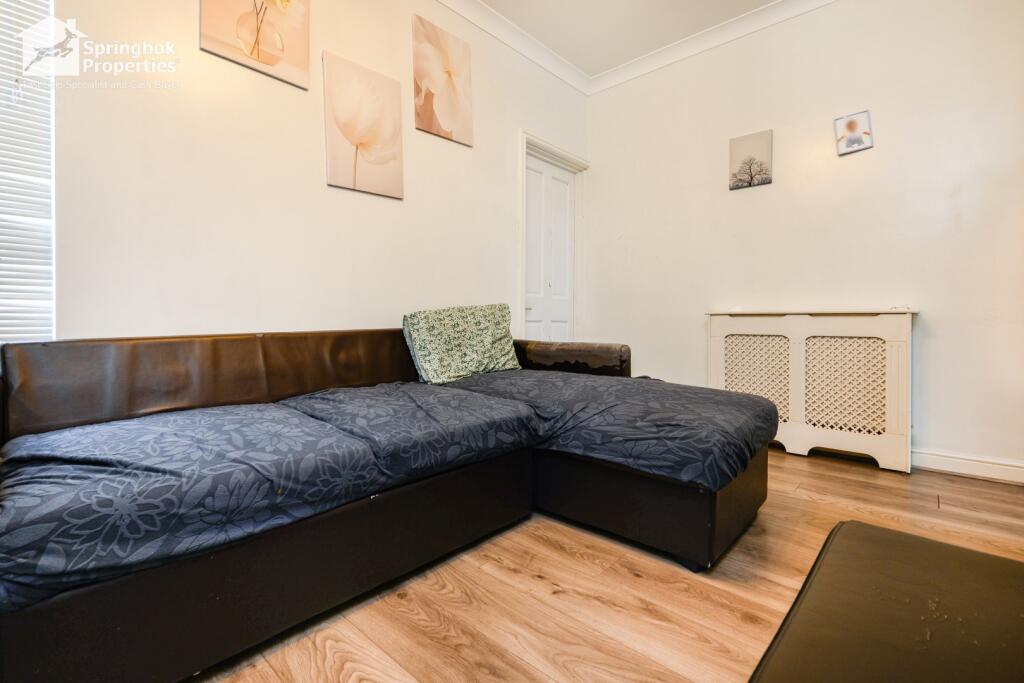 House in Portsmouth - View 3