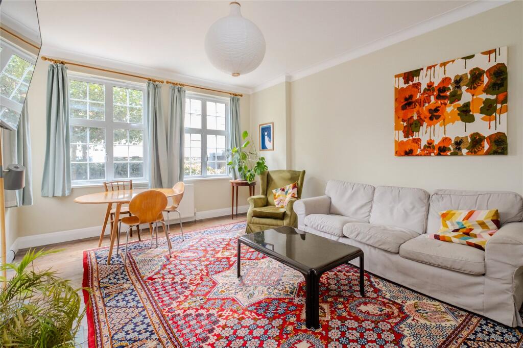 Main image of property: Leigham Avenue, London, SW16