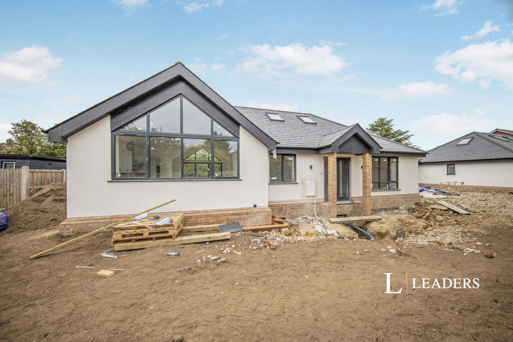 Main image of property: Boxted Road, Mile End, Colchester, CO4