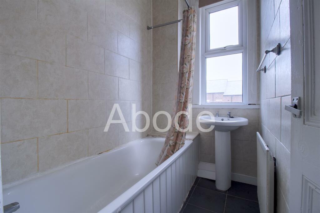 31 Chestnut Avenue photo 2