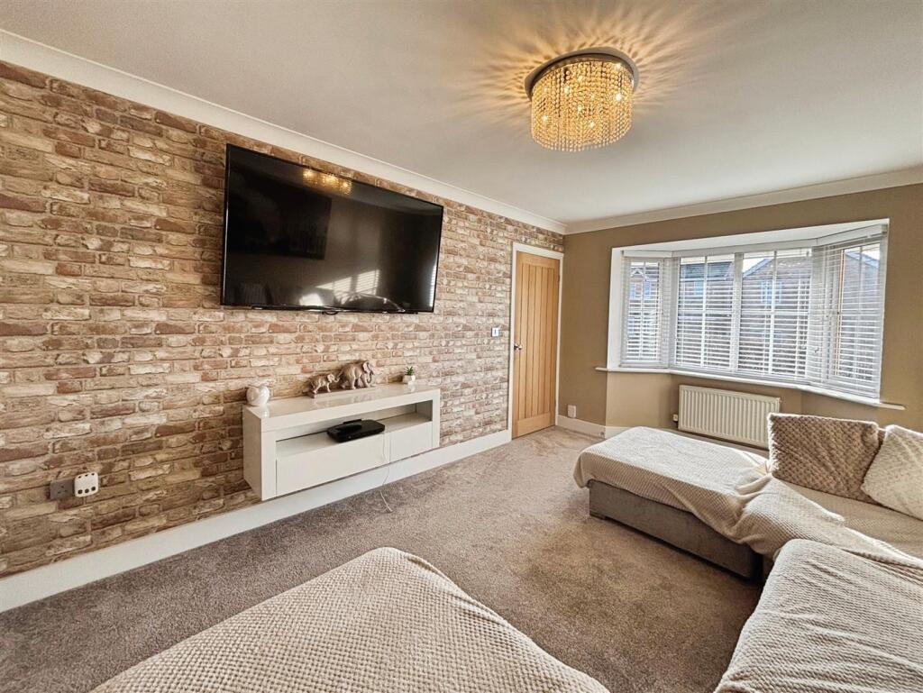 Additional image 2 of Lime Vale Way, Bradford, BD6 3DZ