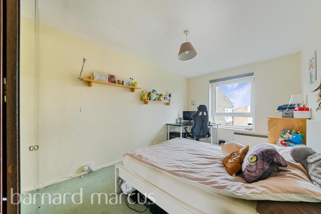 Apartment in Sutton - View 4
