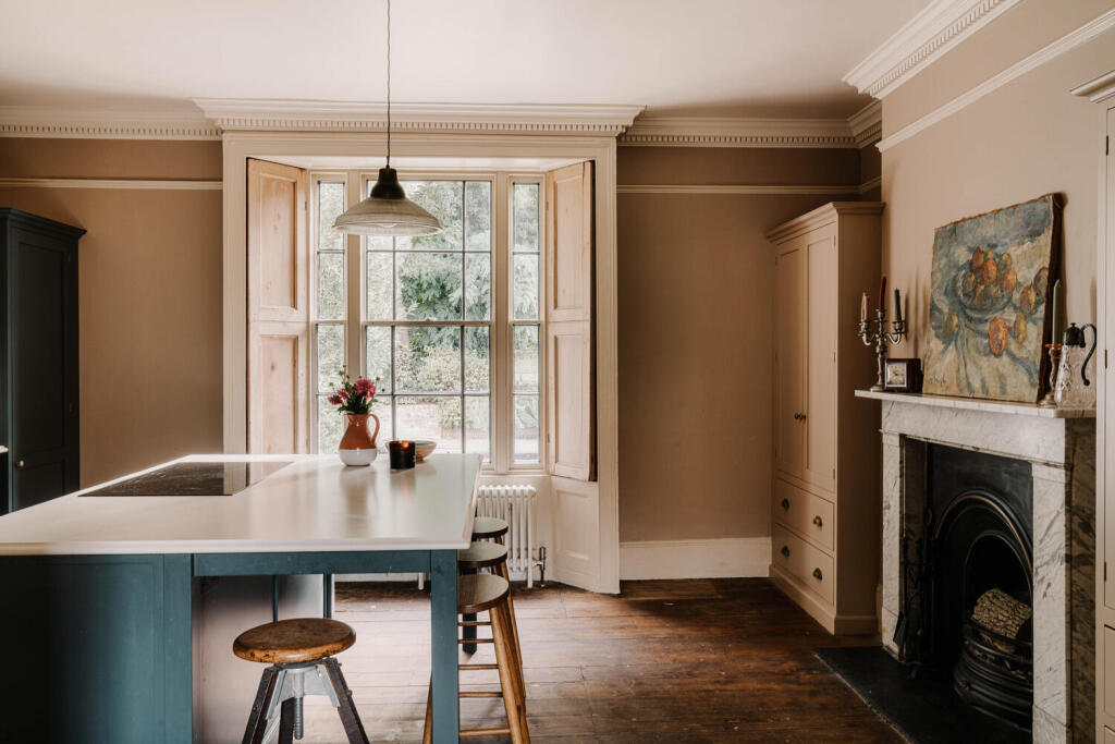 House in London - View 2