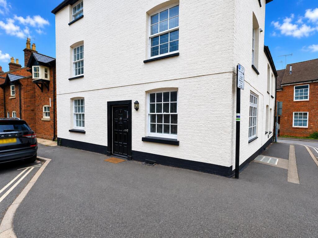 Main image of property: Woodman House, Priory Road, Warwick
