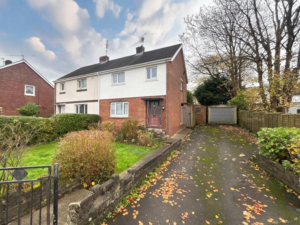 3-bed semi-detached on Gorsfach, Llanelli, £169,950