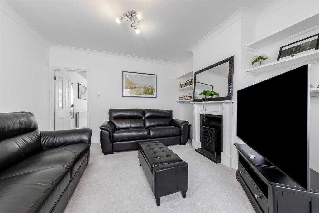 House in St Albans, London Colney - More