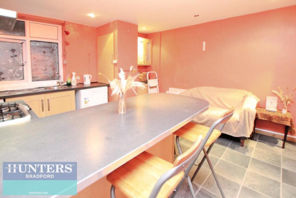 Grape Street Allerton, Bradford, BD15 7RE photo 4