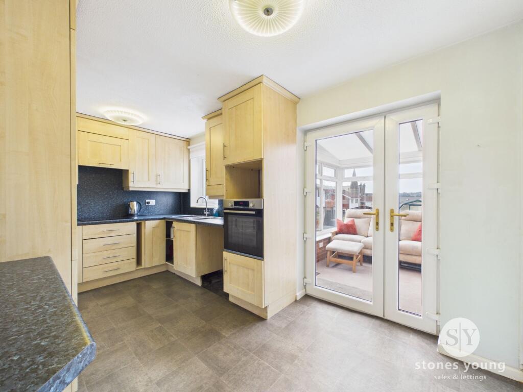 House in Blackburn, Whinny Heights - View 4