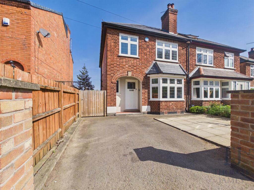 Main image of property: Easthorpe Street, Ruddington, Nottingham