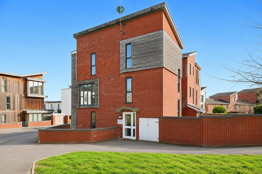 Main image of property: Oxford Way, Basingstoke