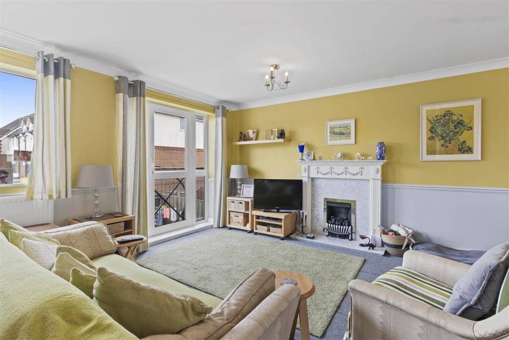 House in Brighton - More