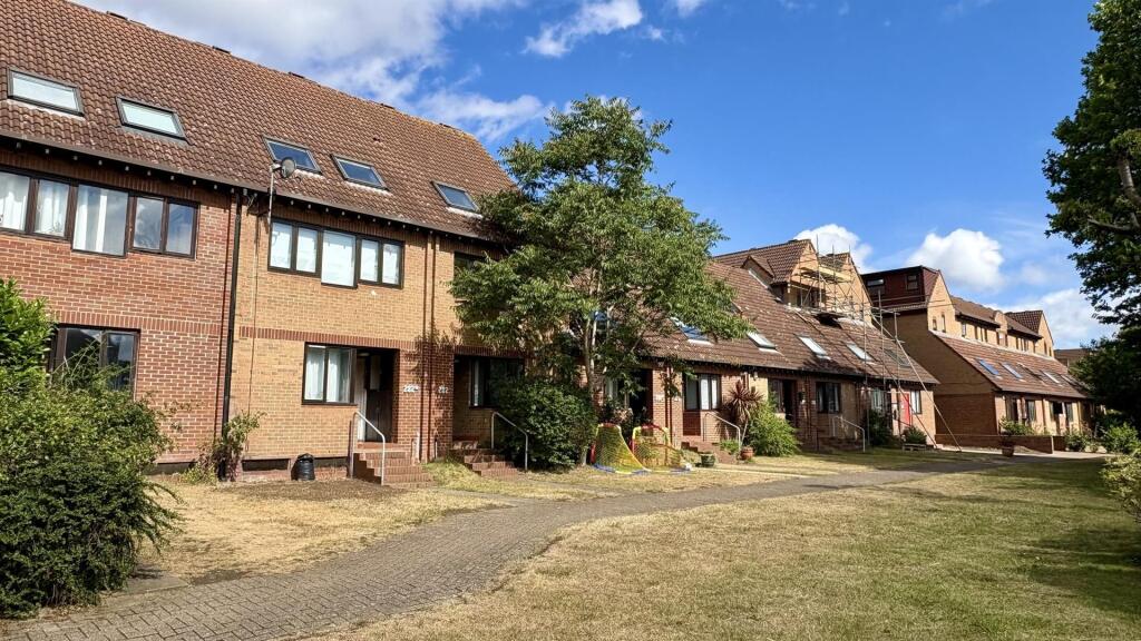 Main image of property: Manchester Road, London, E14