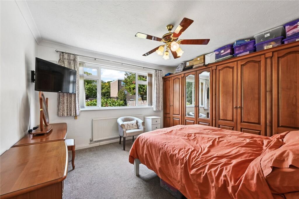 Apartment in London - More