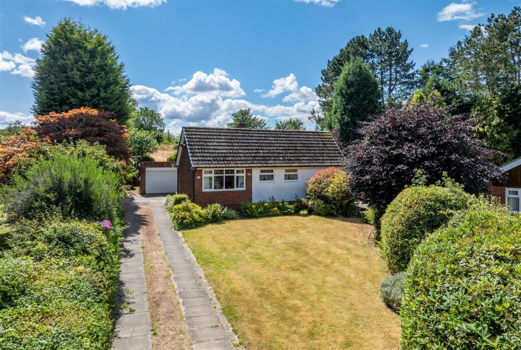 Main image of property: Greenacres, Ponteland, NE20