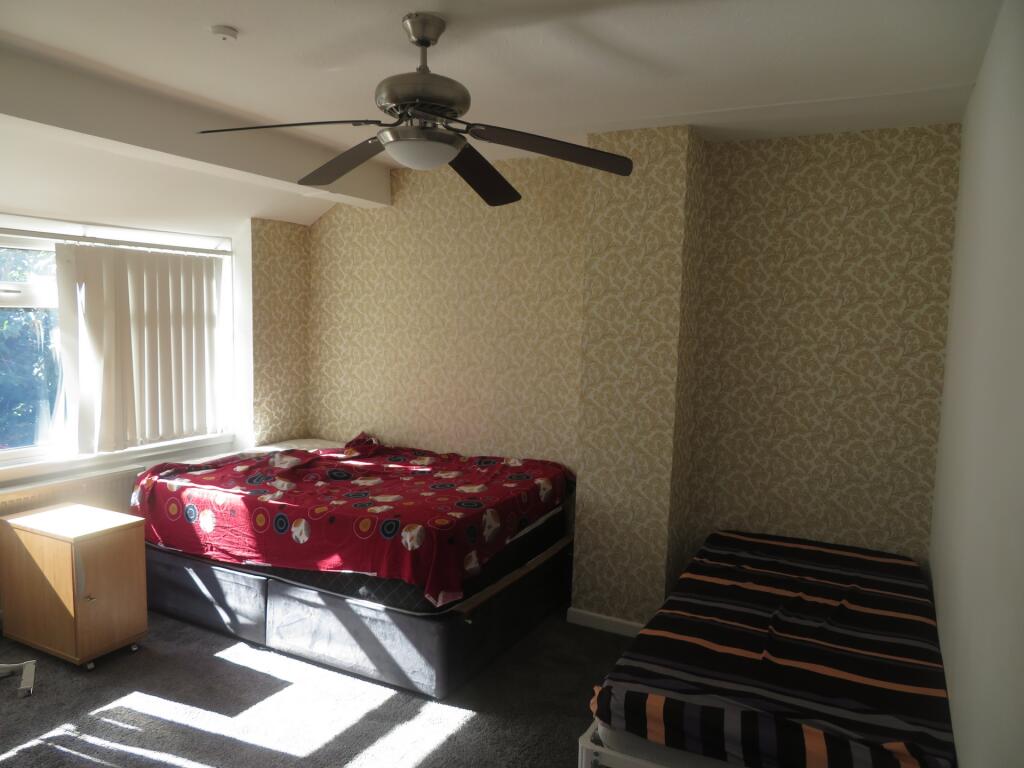 House in Oldham - View 5