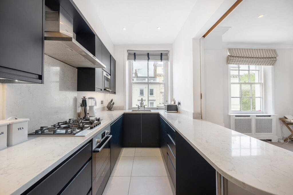 Apartment in London, City of Westminster - View 2